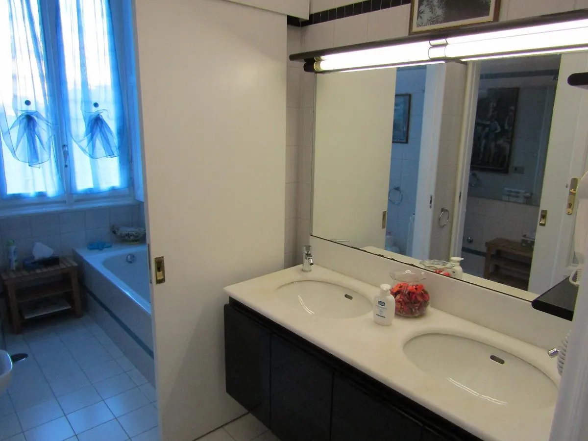 Cavour Apartment Rom